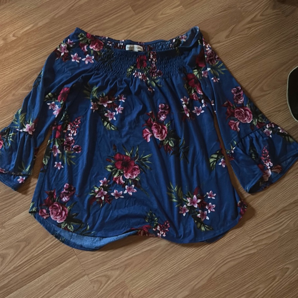 New York Laundry bell sleeve off the shoulder top
